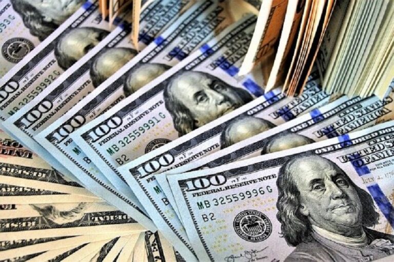 Dream about Banknotes (Spiritual Meanings & Interpretation)