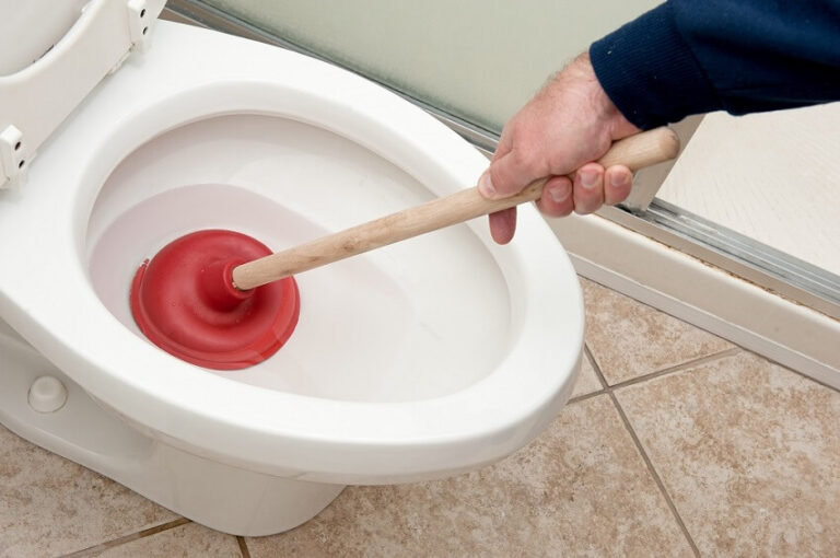 Dream about Dirty Bathroom