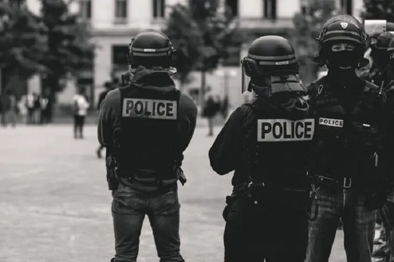 Dream about Policemen