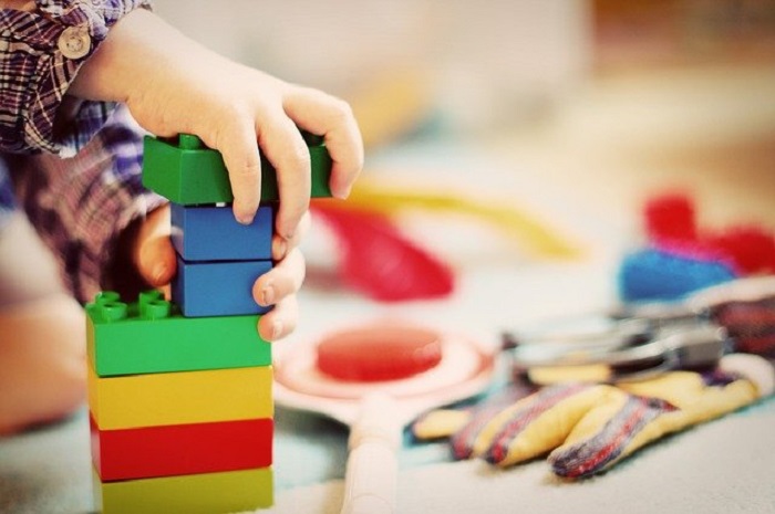 Dream about broken toys