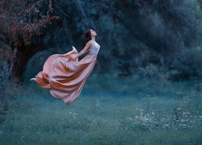 Dream of Levitating