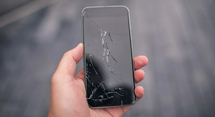 Dream of a damaged cell phone