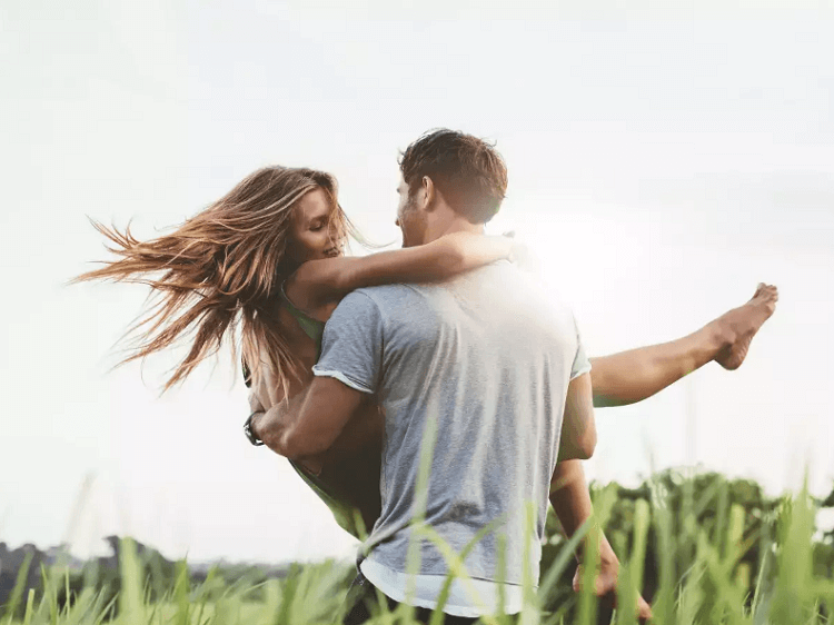 Dream of a girl in your arms