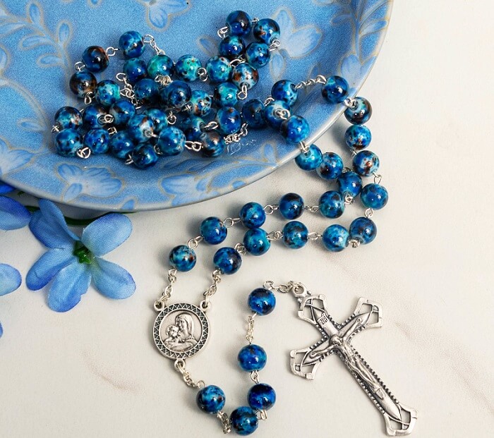 Dream of a golden rosary