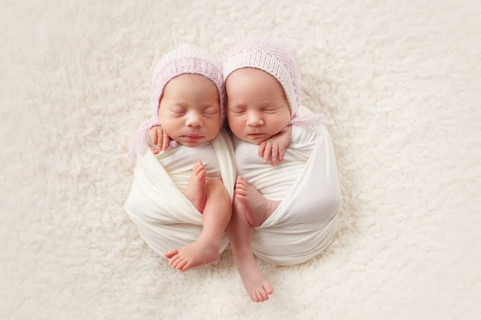 Dream of giving birth to twins