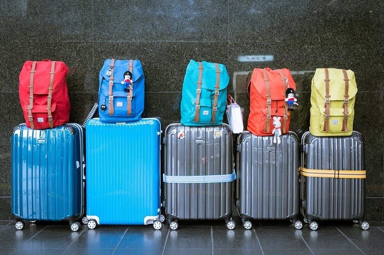 Dream of many suitcases