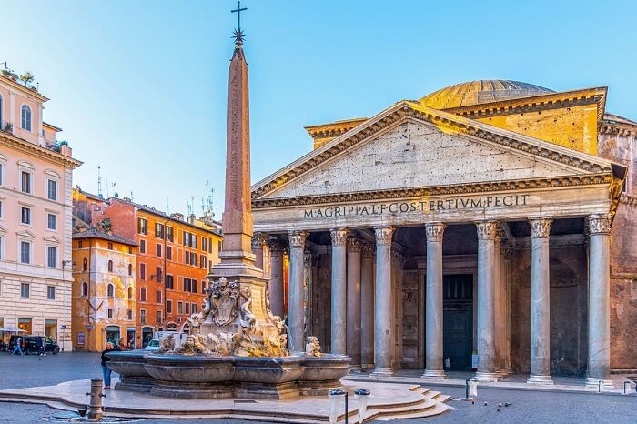 Dream of pantheon and tombs