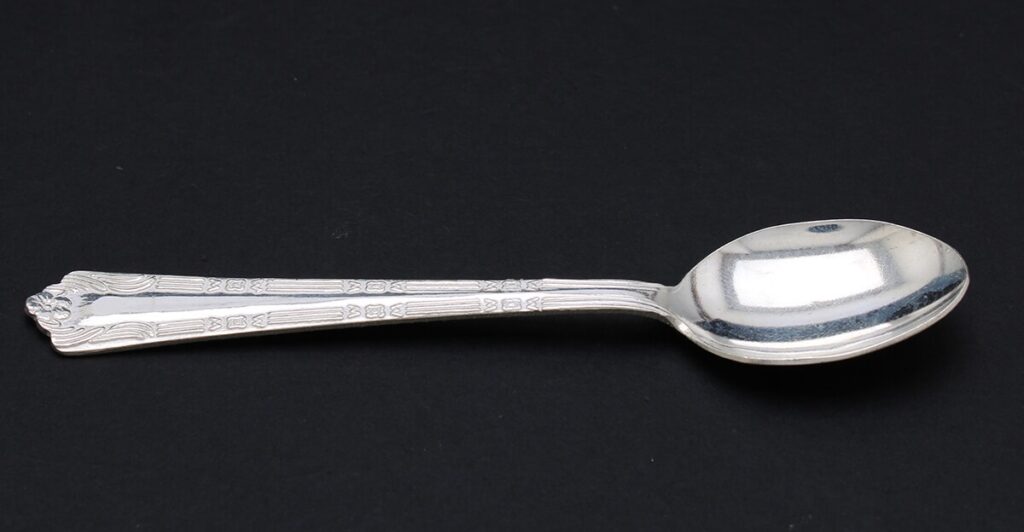 Dream Of Spoons (Spiritual Meanings & Interpretation) Psycho Sick