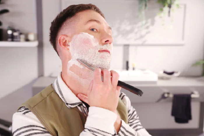 Dreaming of razors in your mouth